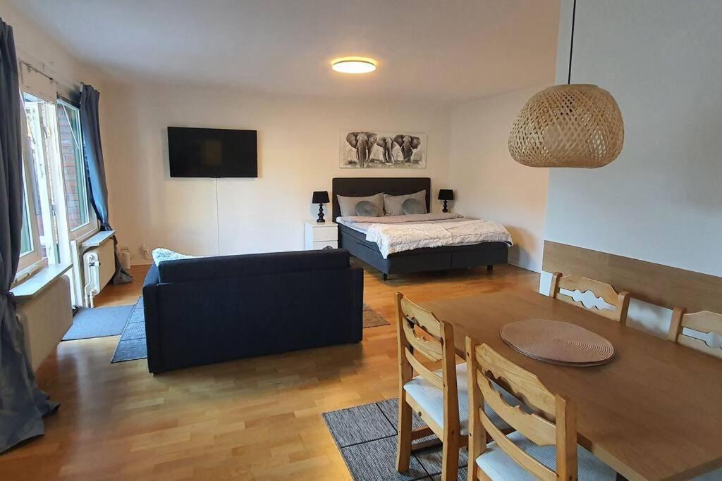Apartment With Garden Near Metro! Στοκχόλμη Εξωτερικό φωτογραφία