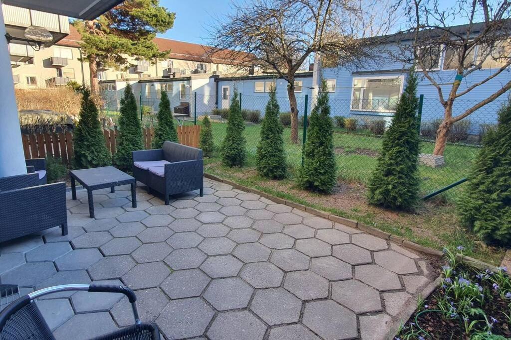 Apartment With Garden Near Metro! Στοκχόλμη Εξωτερικό φωτογραφία
